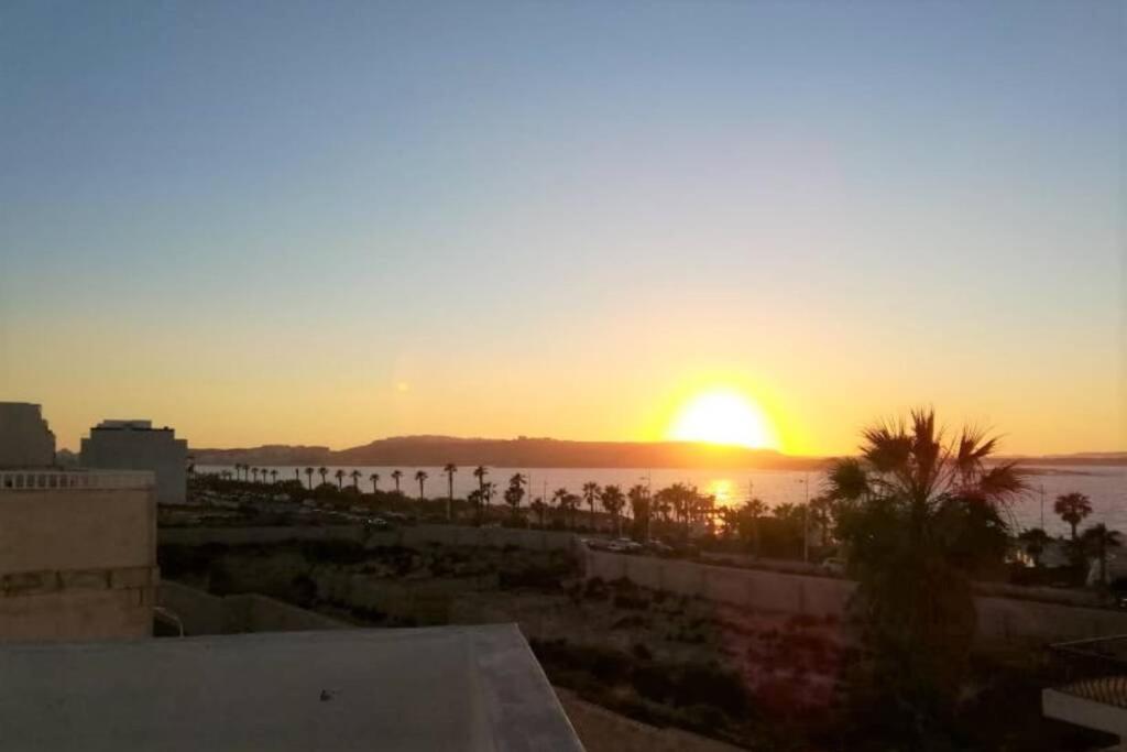 Sunshine Holiday Apartment 5 With Spectacular Seaviews 圣保罗湾城 外观 照片