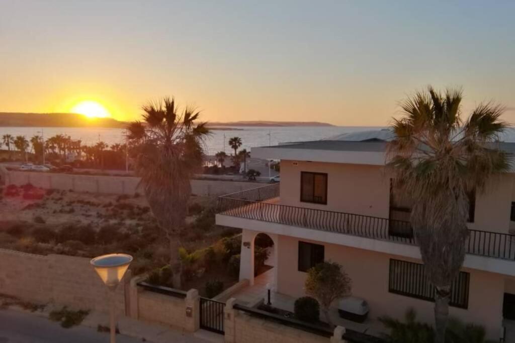 Sunshine Holiday Apartment 5 With Spectacular Seaviews 圣保罗湾城 外观 照片
